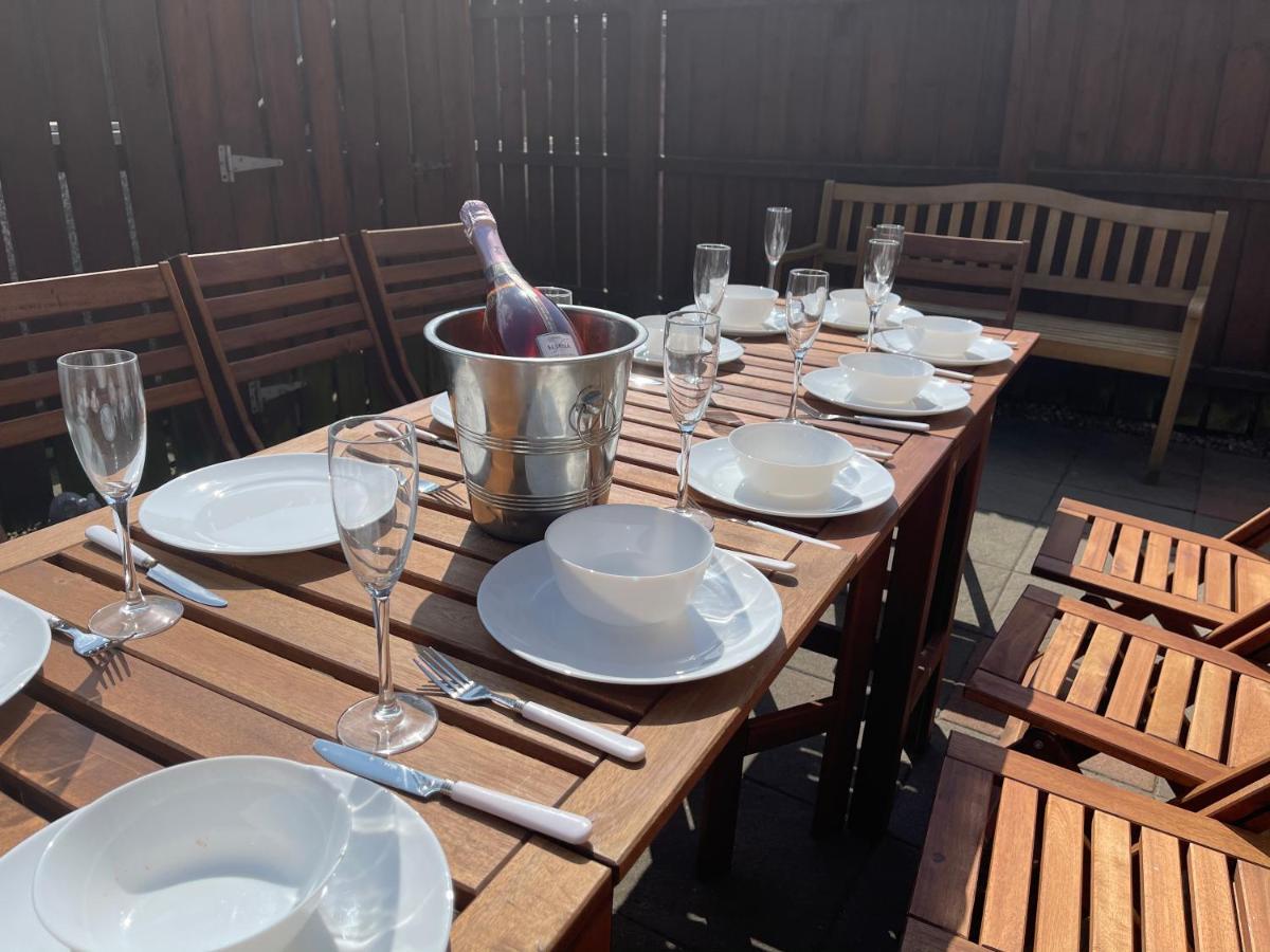 Luxury Portrush Holiday Homes - The Green, Portrush Sleeps 12 - 5 Bedrooms Ngoại thất bức ảnh