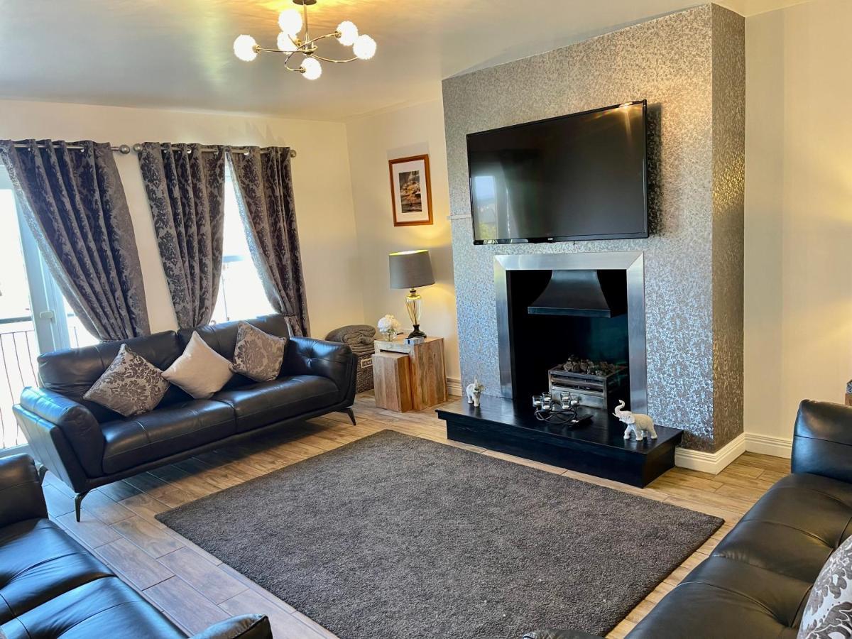 Luxury Portrush Holiday Homes - The Green, Portrush Sleeps 12 - 5 Bedrooms Ngoại thất bức ảnh