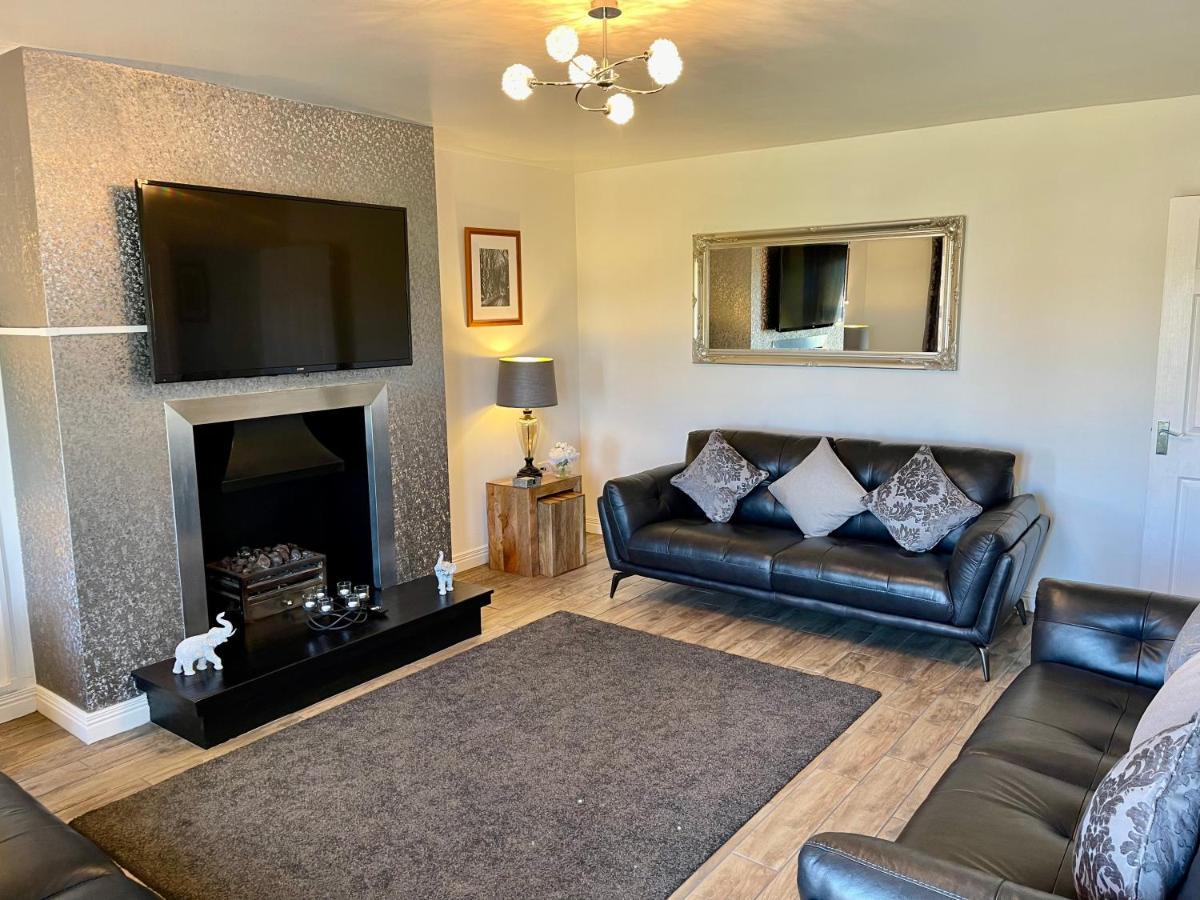 Luxury Portrush Holiday Homes - The Green, Portrush Sleeps 12 - 5 Bedrooms Ngoại thất bức ảnh