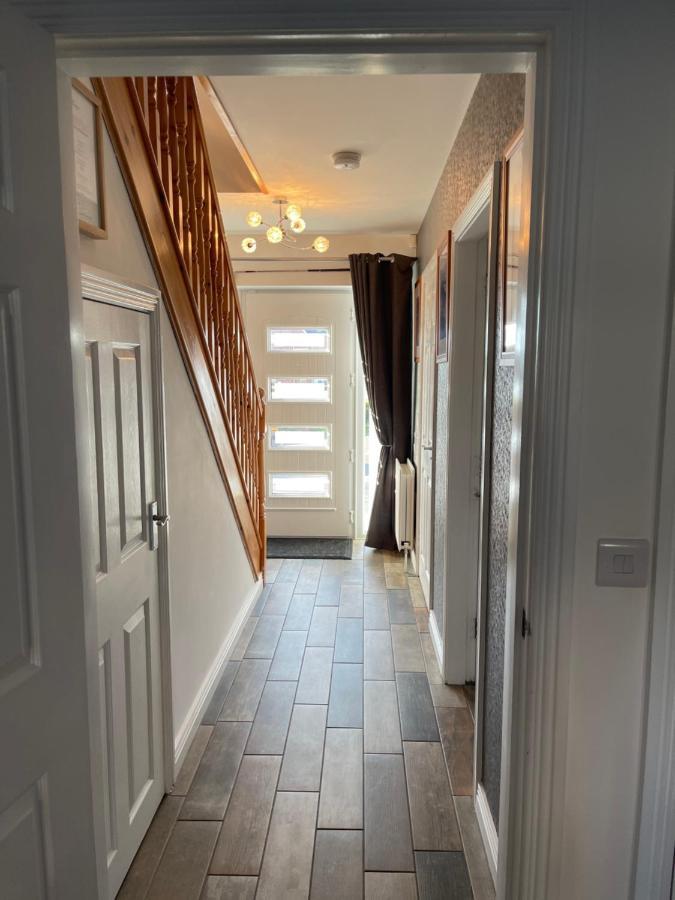 Luxury Portrush Holiday Homes - The Green, Portrush Sleeps 12 - 5 Bedrooms Ngoại thất bức ảnh