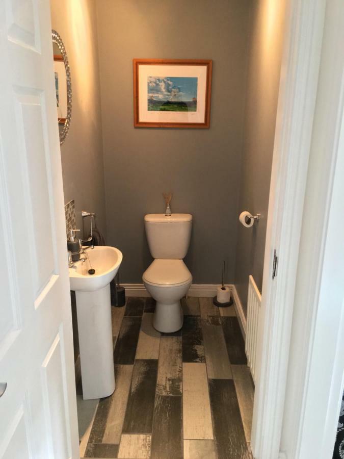 Luxury Portrush Holiday Homes - The Green, Portrush Sleeps 12 - 5 Bedrooms Ngoại thất bức ảnh