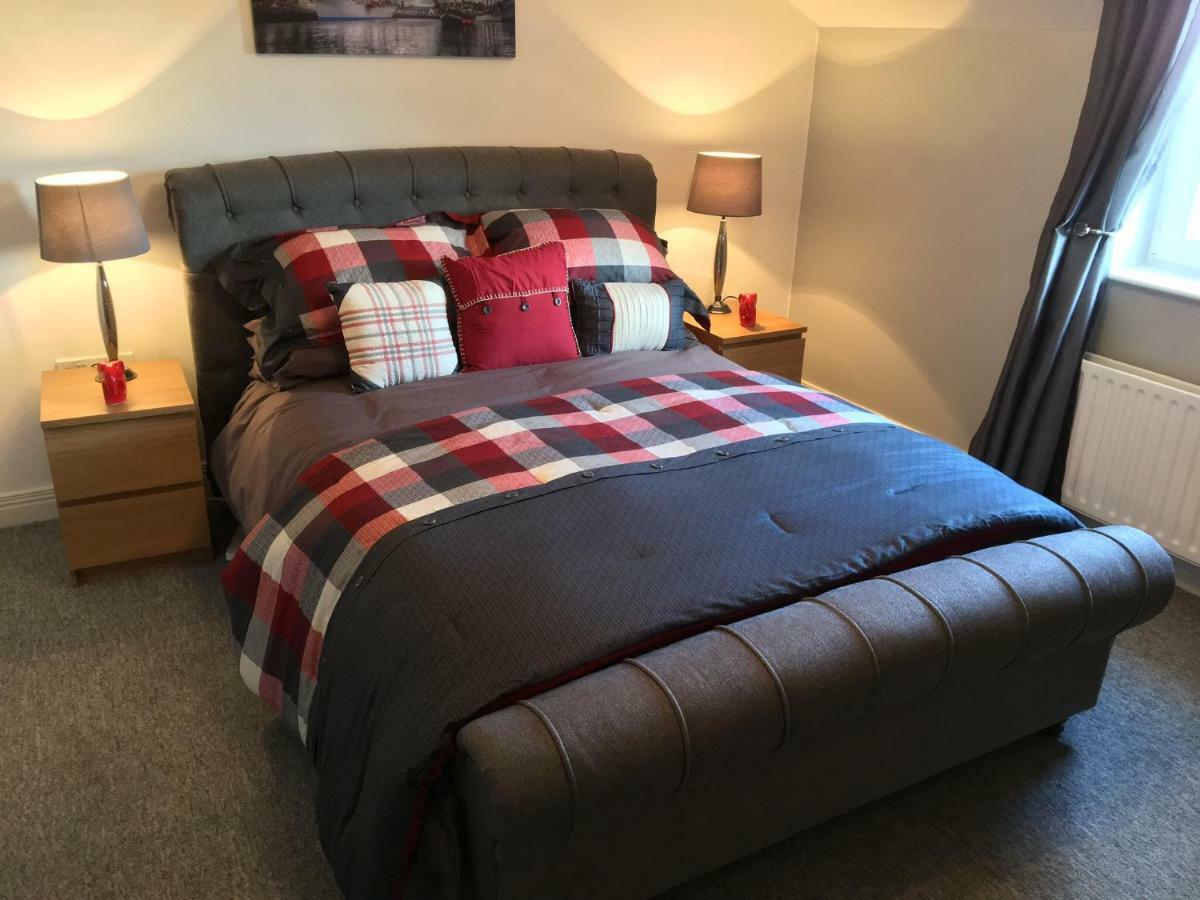 Luxury Portrush Holiday Homes - The Green, Portrush Sleeps 12 - 5 Bedrooms Ngoại thất bức ảnh